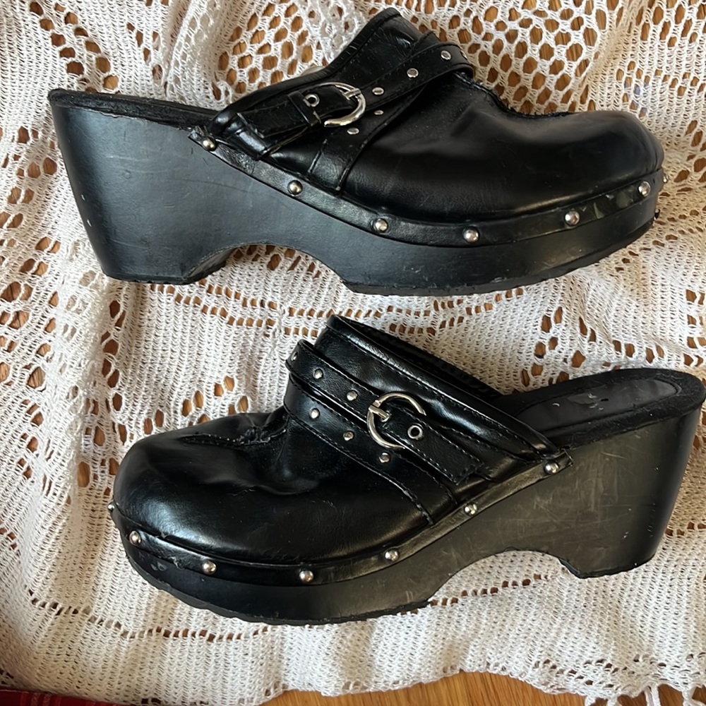 vintage platform clogs